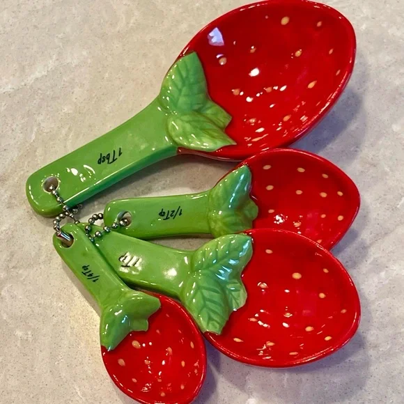 New Trendy Ceramic strawberry shaped measuring Spoons 4 pc set, great gifts! - Picture 6 of 9